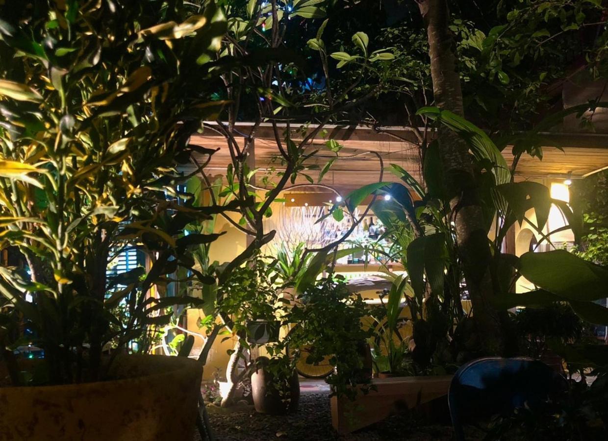 Uyen'S House Hotel Chi Khu Co Ong Bagian luar foto